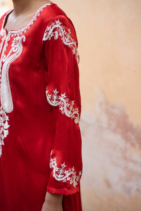 Buy_Avaasya Jaipur_Red Cotton, Silk Embroidery Split V-neck Kurta And Pant Set 