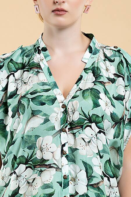 Shop Divi By Sonal Khandelwal Green Modal, Satin, Viscose V-neck Wild Apple Print Kaftan Dress Online at Aza Fashions Shop_Divi By Sonal Khandelwal_Green Modal, Satin, Viscose V-neck Wild Apple Print Kaftan Dress _Online_at_Aza_Fashions