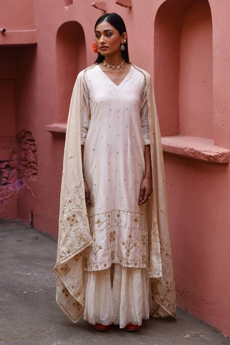 Deep Thee_Ivory Silk, Chanderi Zari, Embroidery V-neck Kurta Sharara Set _Online_at_Aza_Fashions