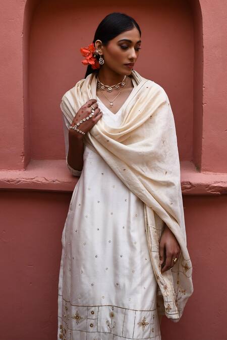 Deep Thee_Ivory Silk, Chanderi Embroidery, Zari V-neck Kurta And Sharara Set _at_Aza_Fashions