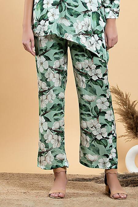 Divi By Sonal Khandelwal Green Asymmetric Wild Apple Printed Top And Pant Set at Aza Fashions Divi By Sonal Khandelwal_Green Asymmetric Wild Apple Printed Top And Pant Set _at_Aza_Fashions
