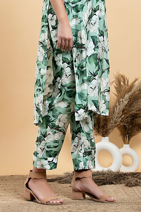 Shop_Divi By Sonal Khandelwal_Green Muslin(viscose) Printed Wild Floral V Neck Apple Tunic And Pant Set _Online_at_Aza_Fashions