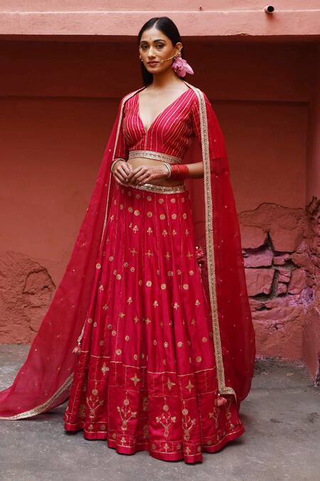 Deep Thee_Red Silk, Organza Zari, Embroidery V-neck Zardozi Bridal Lehenga Set _Online_at_Aza_Fashions