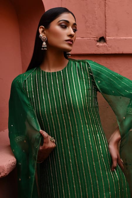 Deep Thee_Green Tissue, Chanderi Embroidery Round Neck Stripe Pattern Kurta Set _Online_at_Aza_Fashions