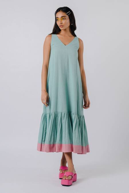 Tussah By Siddhi Shah Green Cotton V-neck Tiered Color Block Dress Online at Aza Fashions Tussah By Siddhi Shah_Green Cotton V-neck Tiered Color Block Dress _Online_at_Aza_Fashions