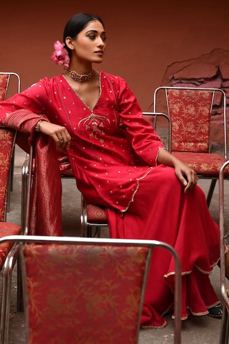 Shop_Deep Thee_Red Chanderi, Tissue Embroidery V-neck Panelled Short Kurta Set _Online_at_Aza_Fashions