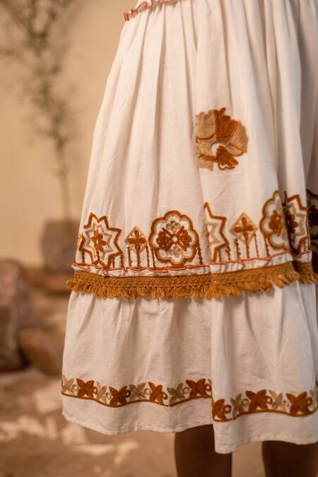 Shop_Label Reyya_White Cotton Fringe Plunge Neck Lace Embroidered Dress _Online_at_Aza_Fashions