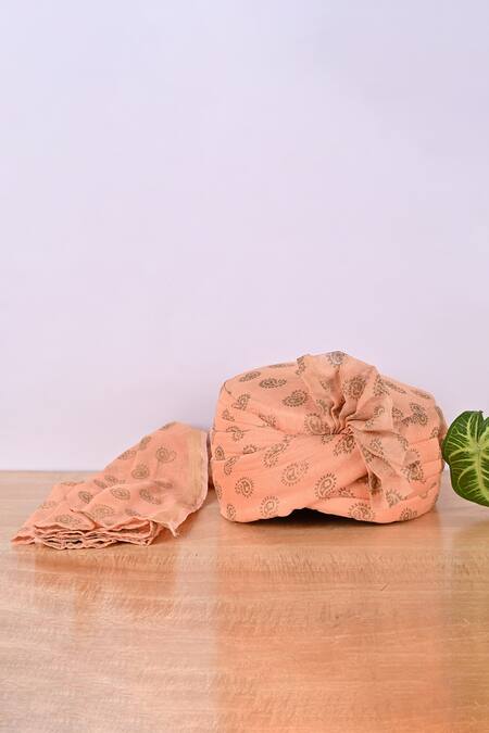 Soniya G_Pink Block Print Chanderi Paisley Safa_Online_at_Aza_Fashions