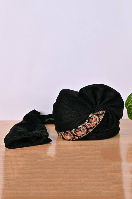 Soniya G_Green Embroidery Velvet Safa_Online_at_Aza_Fashions