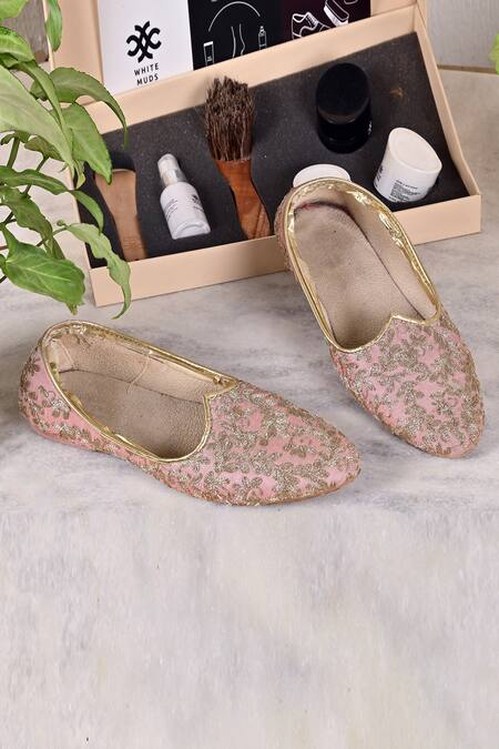 Soniya G_Pink Dupion Silk Leaf Embroidered Juttis_Online_at_Aza_Fashions