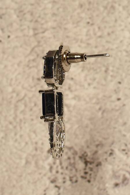 Nazaakat By Samara Singh_Blue Geometric Shaped Choker Set_at_Aza_Fashions