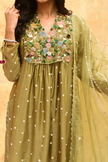 Label Niti Bothra_Green Silk Fabric Flowers V-neck Polka Dot Pattern Kurta And Pant Set _Online_at_Aza_Fashions