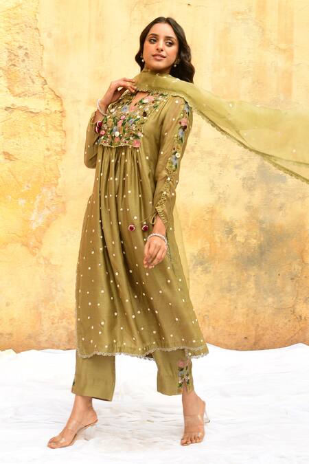 Shop_Label Niti Bothra_Green Silk Fabric Flowers V-neck Polka Dot Pattern Kurta And Pant Set _Online_at_Aza_Fashions