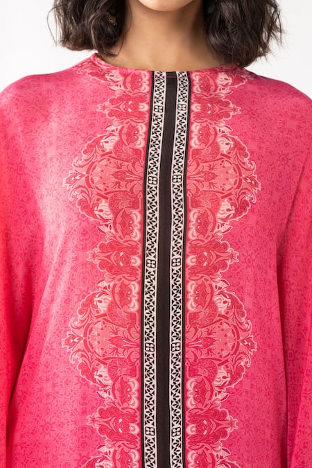 Chhavvi Aggarwal Pink Crepe Embroidery Round Neck Floret Pattern Kaftan And Palazzo Set at Aza Fashions Chhavvi Aggarwal_Pink Crepe Embroidery Round Neck Floret Pattern Kaftan And Palazzo Set_at_Aza_Fashions