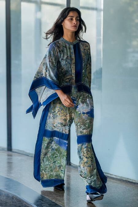 Buy Leh Studios Blue Viscose, Crepe Bandeau Neck Printed Kite Kimono Top Online at Aza Fashions Buy_Leh Studios_Blue Viscose, Crepe Bandeau Neck Printed Kite Kimono Top_Online_at_Aza_Fashions