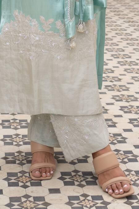 Shop Sheela Suthar Green Gingham, Chanderi, Silk, Gabardine, Kurta Set With Stripe Pattern Dupatta Online at Aza Fashions Shop_Sheela Suthar_Green Gingham, Chanderi, Silk, Gabardine, Kurta Set With Stripe Pattern Dupatta _Online_at_Aza_Fashions