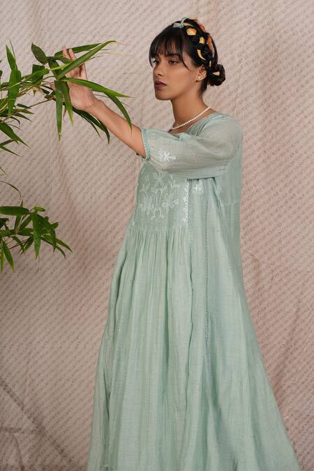 Buy_Pants And Pajamas_Blue Chanderi Embroidery V-neck Magnet Aqua Chikankari Kurta _Online_at_Aza_Fashions