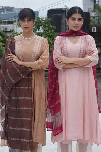 Pants And Pajamas_Beige Cotton, Silk V-neck Crayon Kurta And Pant - Set Of 2 _at_Aza_Fashions