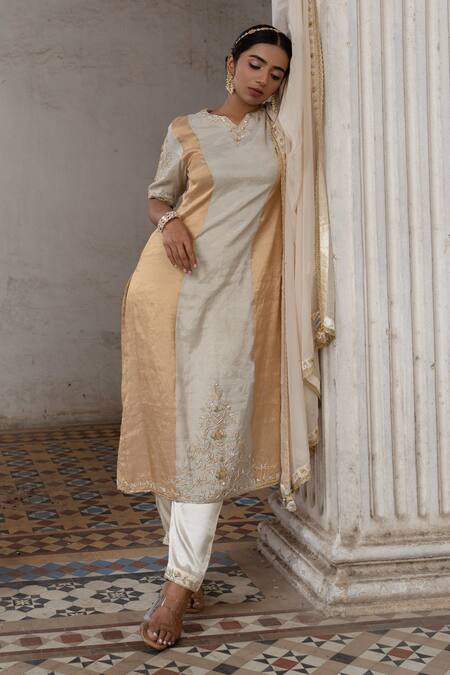 Shop Sheela Suthar Silver Organza, Tissue Embroidery, Tassels Split Stripe Pattern Kurta Pant Set Online at Aza Fashions Shop_Sheela Suthar_Silver Organza, Tissue Embroidery, Tassels Split Stripe Pattern Kurta Pant Set _Online_at_Aza_Fashions