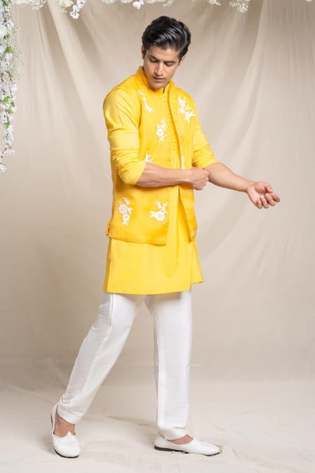 Sanjev Marwaaha Yellow Organza Embroidered Floral Blooming Bundi Kurta Set  4