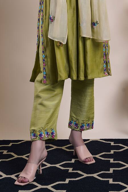 Buy Bhusattva Green Cotton, Organza, Silk Embroidery Boat Neck Yoke Kurta Set Online at Aza Fashions Buy_Bhusattva_Green Cotton, Organza, Silk Embroidery Boat Neck Yoke Kurta Set _Online_at_Aza_Fashions
