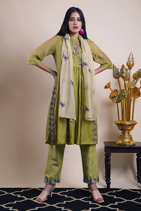 Shop Bhusattva Green Cotton, Organza, Silk Embroidery Boat Neck Yoke Kurta Set Online at Aza Fashions Shop_Bhusattva_Green Cotton, Organza, Silk Embroidery Boat Neck Yoke Kurta Set _Online_at_Aza_Fashions