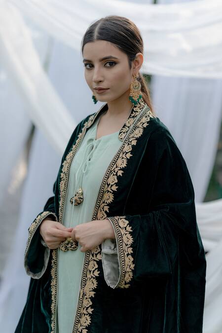Buy_Daljit Sudan_Green Velvet Kashmiri Tilla Aari V Neck Kimono Cape And Pant Set_Online_at_Aza_Fashions