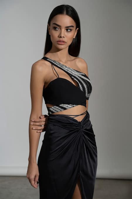 Amrta By Guneet Kondal Black Viscose Sequins Asymmetric Embellished Top And Skirt Set Online at Aza Fashions Amrta By Guneet Kondal_Black Viscose Sequins Asymmetric Embellished Top And Skirt Set _Online_at_Aza_Fashions