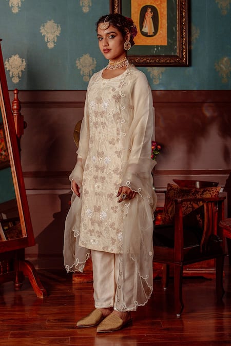 Shop_LAHARIO_Ivory , Organza Pearls, Sequins Round Neck Embellished Kurta Pant Set _Online_at_Aza_Fashions