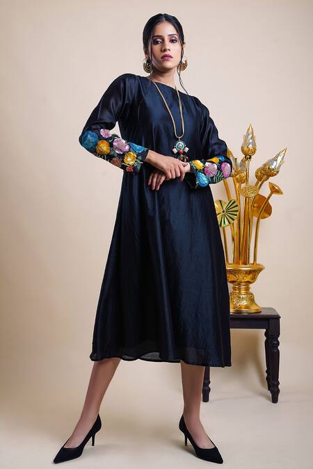 Bhusattva Black Organic Silk Embroidery Flora Round Sleeve Dress With Stole Online at Aza Fashions Bhusattva_Black Organic Silk Embroidery Flora Round Sleeve Dress With Stole _Online_at_Aza_Fashions