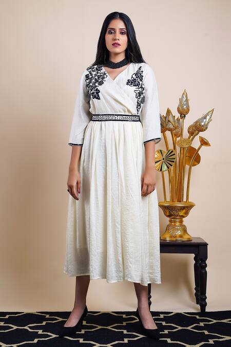 Bhusattva White Organic Silk Embroidery Thread V Neck Bodice Dress With Belt Online at Aza Fashions Bhusattva_White Organic Silk Embroidery Thread V Neck Bodice Dress With Belt _Online_at_Aza_Fashions