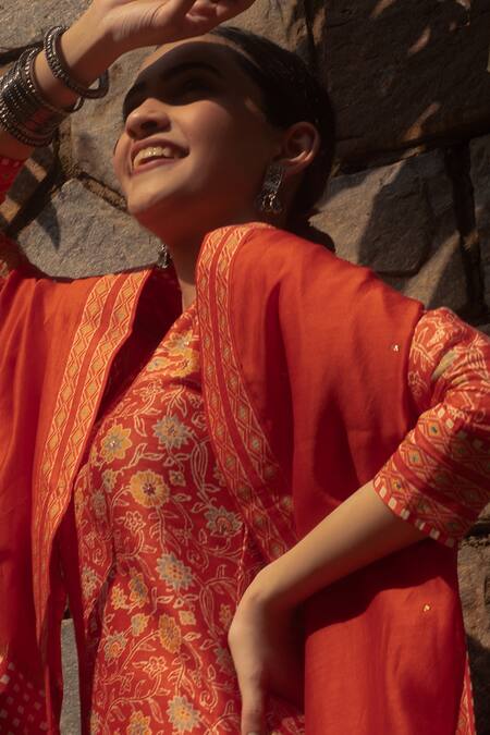 Buy_Shrutkirti_Orange Chanderi Printed Floral V Neck Blossom Kurta Palazzo Set_Online_at_Aza_Fashions