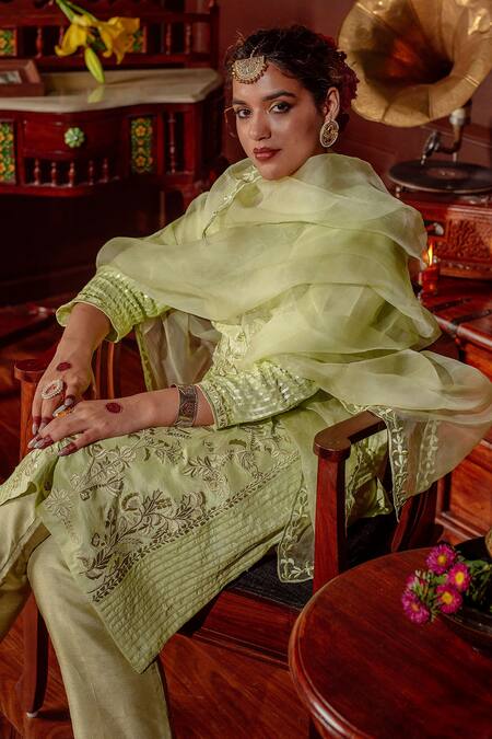 Shop_LAHARIO_Green , Organza Sequins, Embroidery Round Floral Lata Kurta Pant Set _Online_at_Aza_Fashions