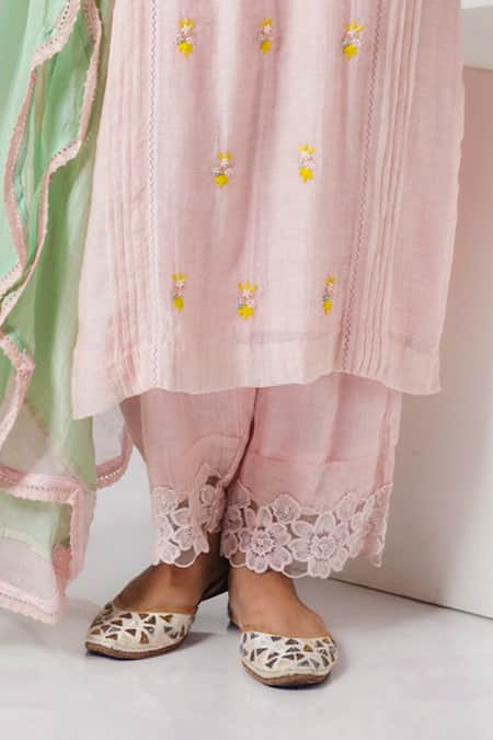 Label Mansi Nagdev Pink Chanderi Embroidery, Lace Round Neck Shaffan Kurta Set Online at Aza Fashions Label Mansi Nagdev_Pink Chanderi Embroidery, Lace Round Neck Shaffan Kurta Set _Online_at_Aza_Fashions