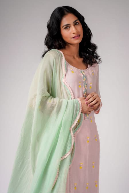 Label Mansi Nagdev Pink Chanderi Embroidery, Lace Round Neck Shaffan Kurta Set at Aza Fashions Label Mansi Nagdev_Pink Chanderi Embroidery, Lace Round Neck Shaffan Kurta Set _at_Aza_Fashions