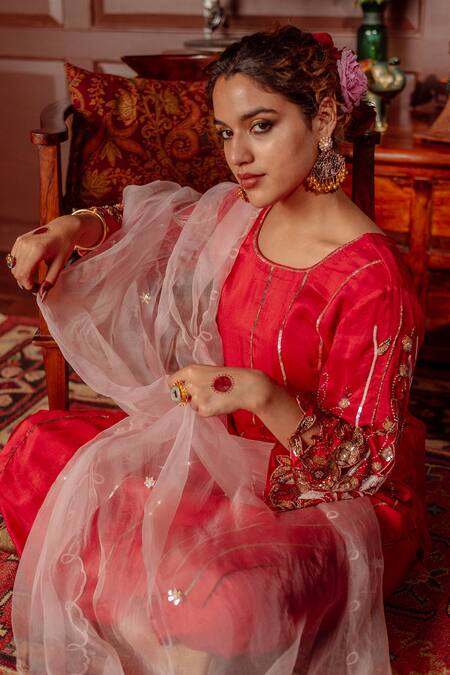 Shop_LAHARIO_Red , Organza Sequins, Crystals, Madkan Sleeve Kurta Palazzo Set _Online_at_Aza_Fashions