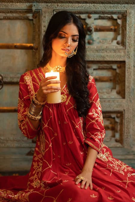 Shop_Leela By A_Red Organza, Chanderi Floral, Gota V Neck Embroidered Kurta Set_Online_at_Aza_Fashions