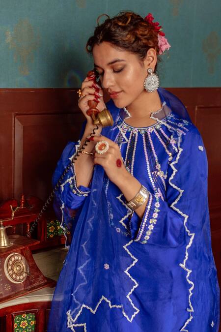 Shop_LAHARIO_Blue , Organza Sequins, Sun Burst Embellished Yoke Kurta Pant Set _Online_at_Aza_Fashions
