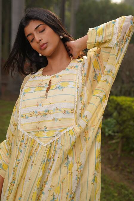 Dhaari_Off White Handloom Cotton, Silk Pearls Round Neck Floral Stripe Pattern Dress _Online_at_Aza_Fashions