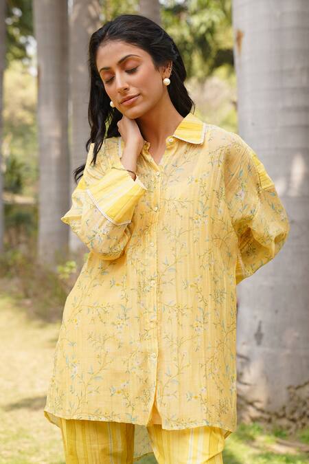 Buy_Dhaari_Yellow Handloom Cotton, Silk Embroidery Collared Floral Pattern Painted Shirt _Online_at_Aza_Fashions