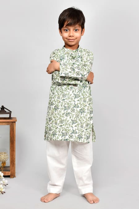 Yuvraani Jaipur_Green Cotton Kurta Set _Online_at_Aza_Fashions
