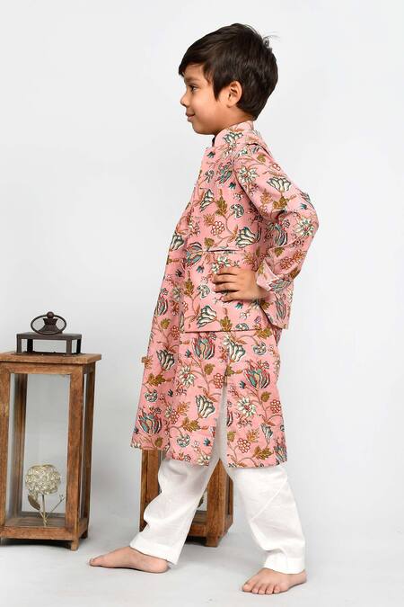 Yuvraani Jaipur Peach Cotton Tropical Print Bundi And Kurta Set Online at Aza Fashions Yuvraani Jaipur_Peach Cotton Tropical Print Bundi And Kurta Set_Online_at_Aza_Fashions