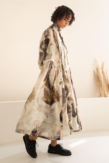 Arcvsh By Pallavi Singh Grey Organza, Linen Collared Scattered Floral Print Jacket With Dress Online at Aza Fashions Arcvsh By Pallavi Singh_Grey Organza, Linen Collared Scattered Floral Print Jacket With Dress _Online_at_Aza_Fashions