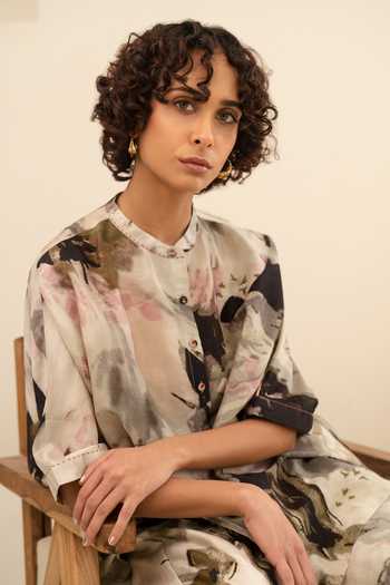 Arcvsh By Pallavi Singh_Grey Chanderi Sequins Round Neck Scattered Floral Print Shirt With Pant _Online_at_Aza_Fashions