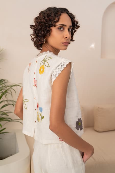 Buy Arcvsh By Pallavi Singh Ivory Linen Embroidery Plunge Neck Floral Sleeveless Top Online at Aza Fashions Buy_Arcvsh By Pallavi Singh_Ivory Linen Embroidery Plunge Neck Floral Sleeveless Top _Online_at_Aza_Fashions