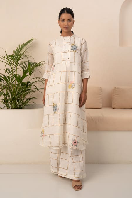 Arcvsh By Pallavi Singh Ivory Linen Embroidery Round Neck Chequered Pattern Kurta With Pant Online at Aza Fashions Arcvsh By Pallavi Singh_Ivory Linen Embroidery Round Neck Chequered Pattern Kurta With Pant _Online_at_Aza_Fashions