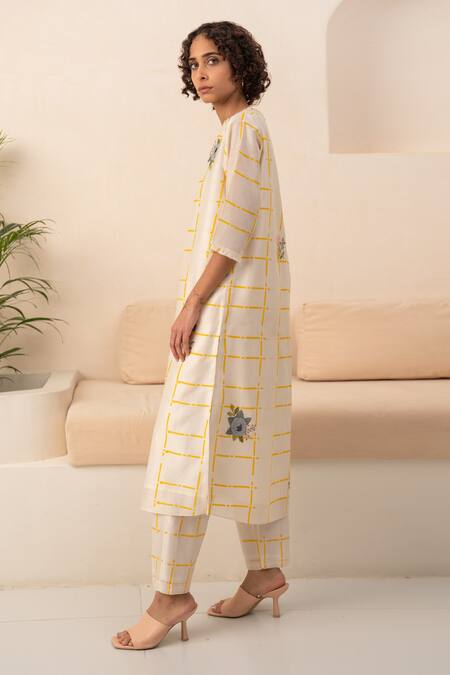 Shop Arcvsh By Pallavi Singh Ivory Chanderi Round Neck Geometric And Floral Print Kurta With Pant Online at Aza Fashions Shop_Arcvsh By Pallavi Singh_Ivory Chanderi Round Neck Geometric And Floral Print Kurta With Pant _Online_at_Aza_Fashions