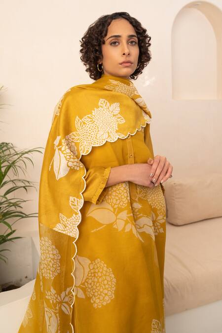 Shop Arcvsh By Pallavi Singh Yellow Organza, Chanderi Embroidery Flower Vine Print Double Layered Kurta Set Online at Aza Fashions Shop_Arcvsh By Pallavi Singh_Yellow Organza, Chanderi Embroidery Flower Vine Print Double Layered Kurta Set _Online_at_Aza_Fashions