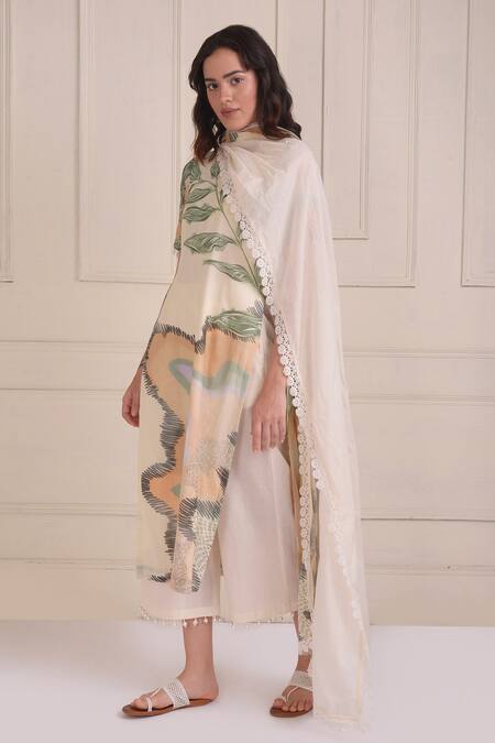 Buy_Shwetanga_Ivory Cotton Beads, Lace Round Neck Organic Printed Kurta Set _Online_at_Aza_Fashions