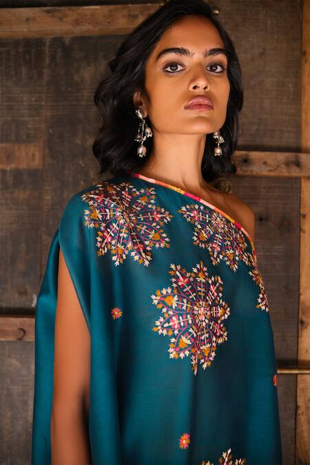 Shikha Mehta Green Silk Chanderi Thread One Shoulder Kaftan And Pant Set Online at Aza Fashions Shikha Mehta_Green Silk Chanderi Thread One Shoulder Kaftan And Pant Set _Online_at_Aza_Fashions